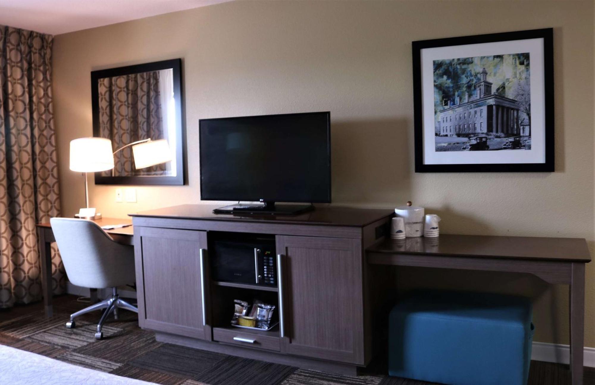 Hotel Hampton &