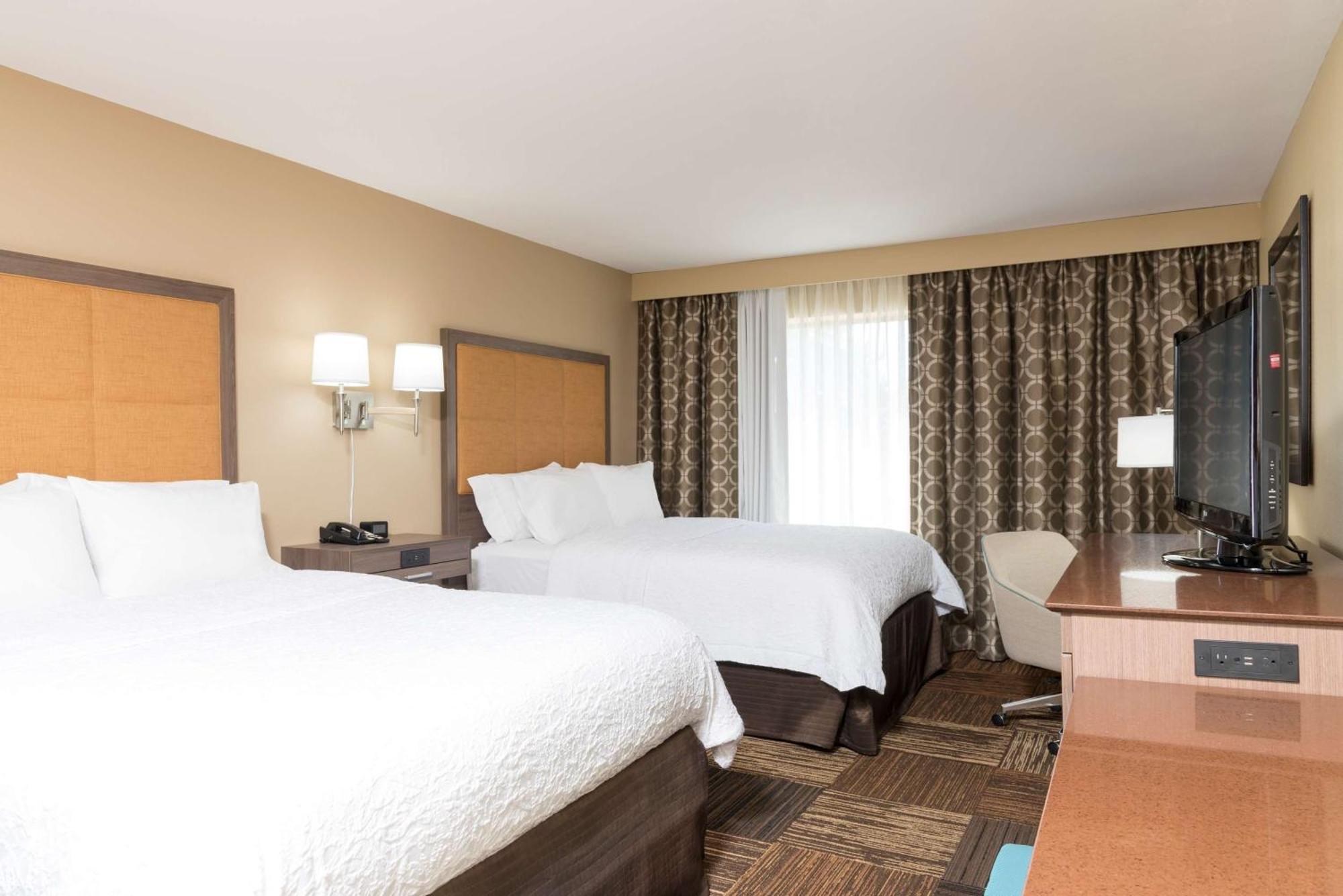 Hotel Hampton & 3*