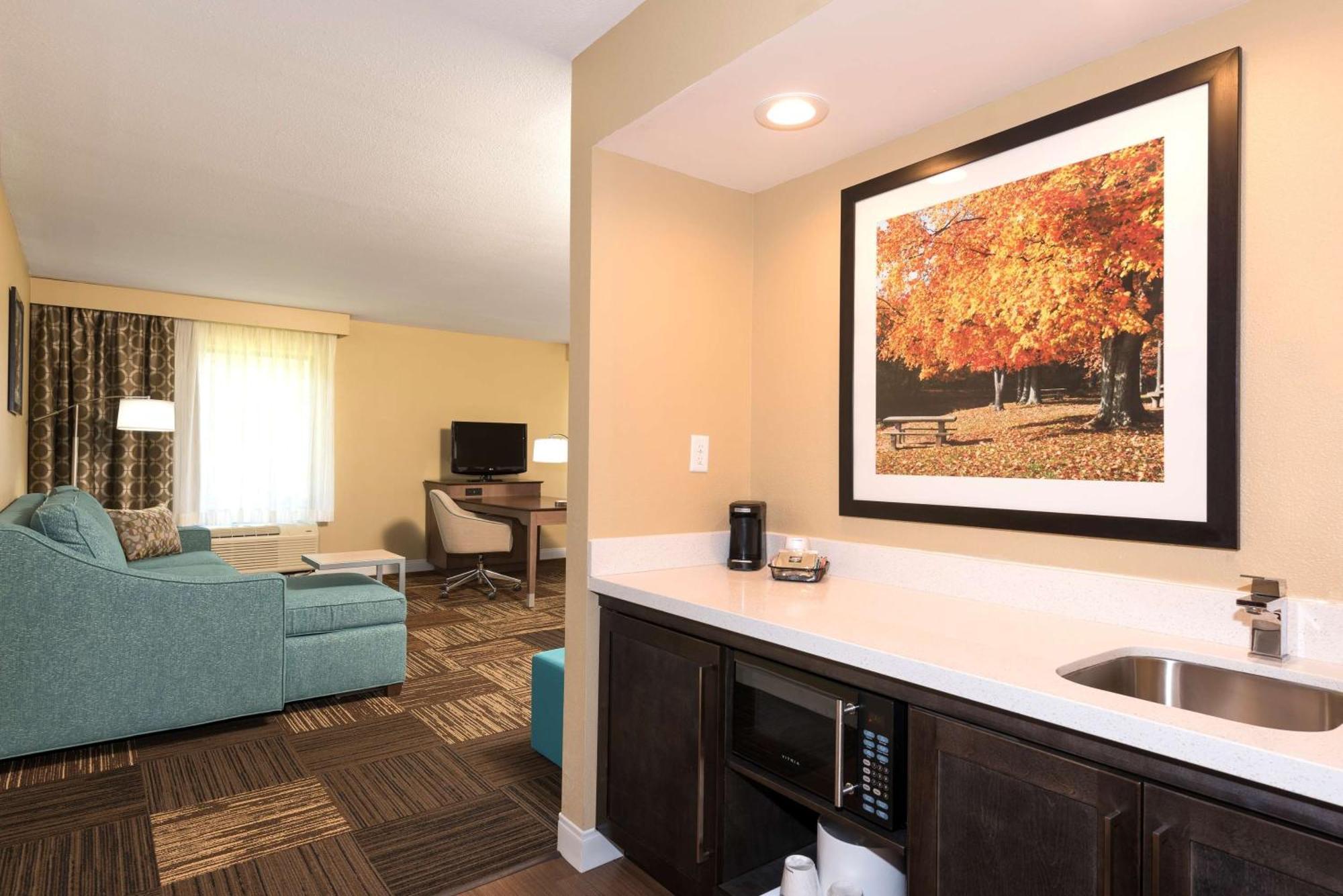 Hotel Hampton & 3*