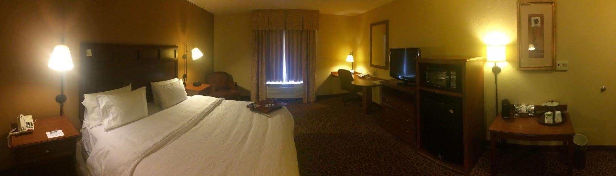 Hotel Hampton & Fremont