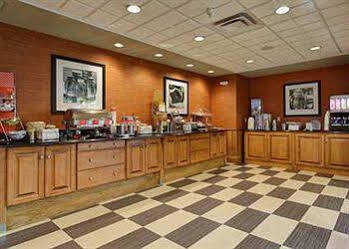 Hotel Hampton & 3*